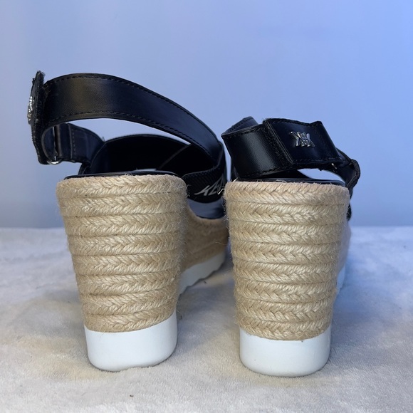 Kendall + Kylie wedge platform sandals. - Picture 4 of 8